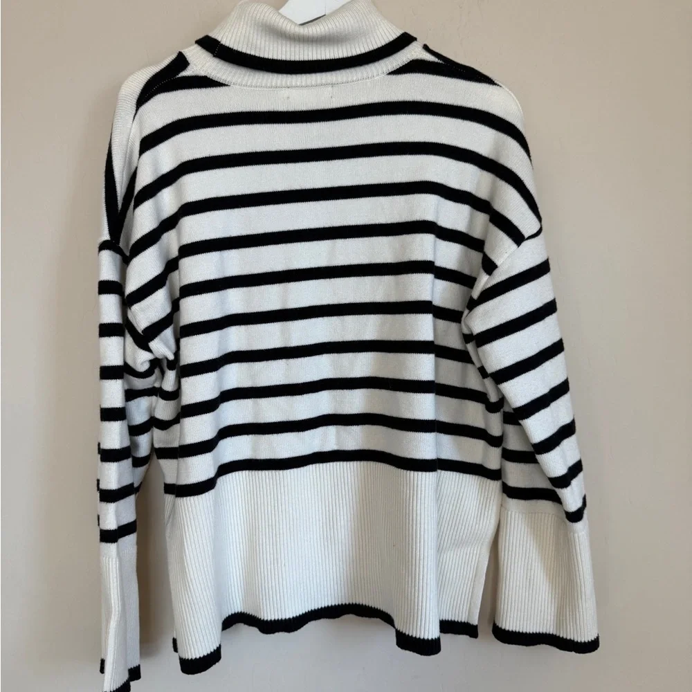 Amazon Sweater Women’s Striped Cream Black White Turtleneck Medium Slouchy Fit